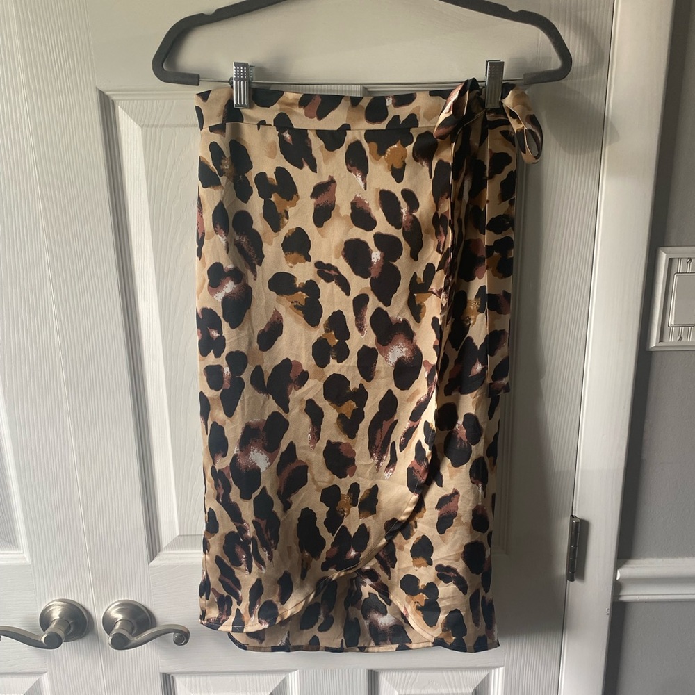 SATIN LEOPARD WRAP SKIRT